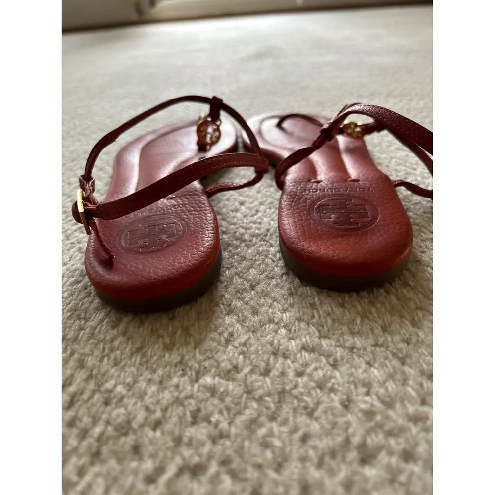 Tory Burch Designer Emmy Red Gold Sandals T Strap 8 - Picture 9 of 11